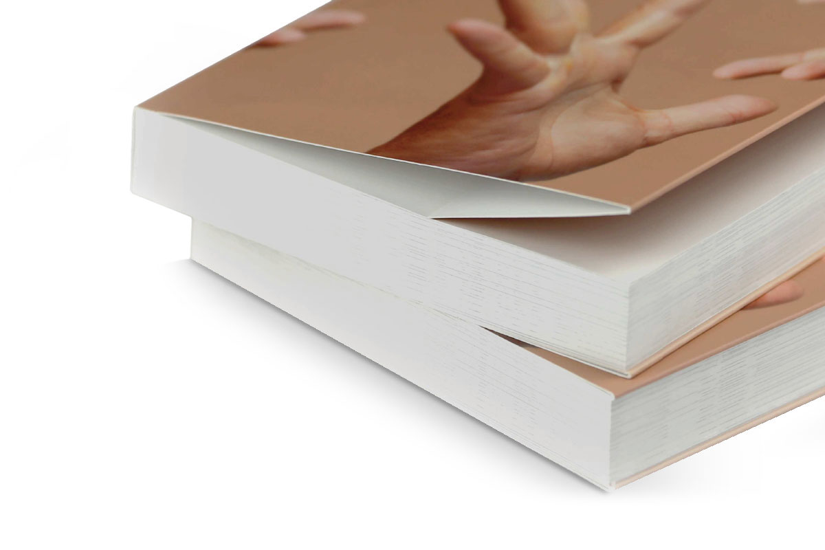 Copertina flessibile con alette